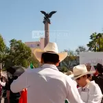 La marcha del 15 Noviembre en el Centro de Aguascalientes concentró a simpatizantes del Movimiento del Sombrero, tras el asesinato de Carlos Manzo, y jóvenes de la 'Generación Z'. Foto: JLMNoticias / Valeria Linares.