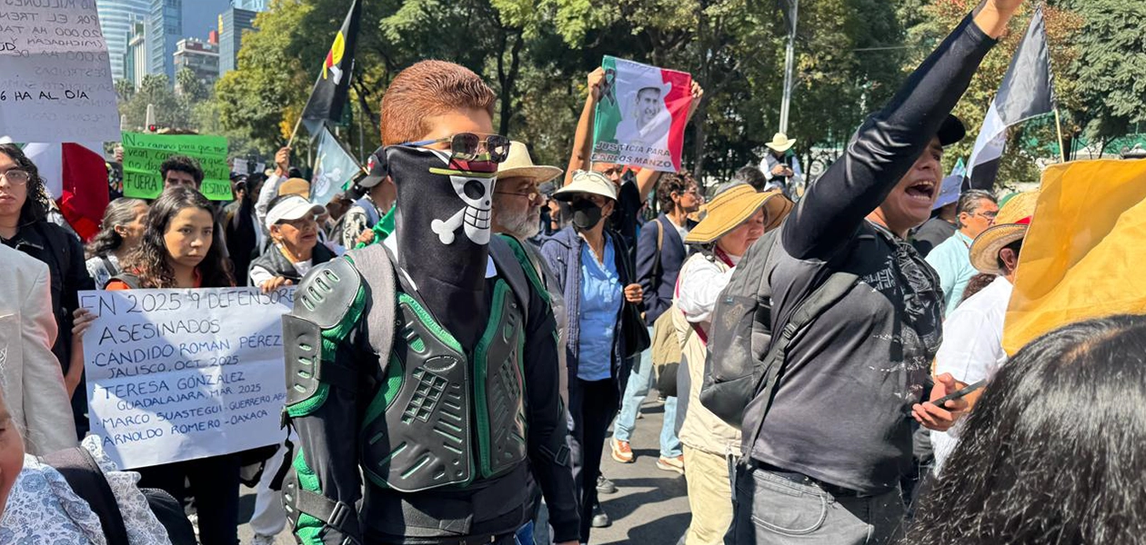Marcha de la Generación Z avanza por Reforma rumbo al Zócalo en un día de caos en CDMX