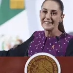 Claudia Sheinbaum durante la mañanera aclarando que no habrá persecución contra manifestantes del megabloqueo