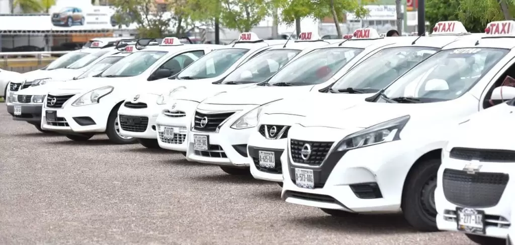 Taxis y plataformas en Aguascalientes se conectan al C5i con alerta silenciosa para garantizar trayectos más seguros y respuesta inmediata ante emergencias.