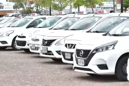 Taxis y plataformas en Aguascalientes se conectan al C5i con alerta silenciosa para garantizar trayectos más seguros y respuesta inmediata ante emergencias.