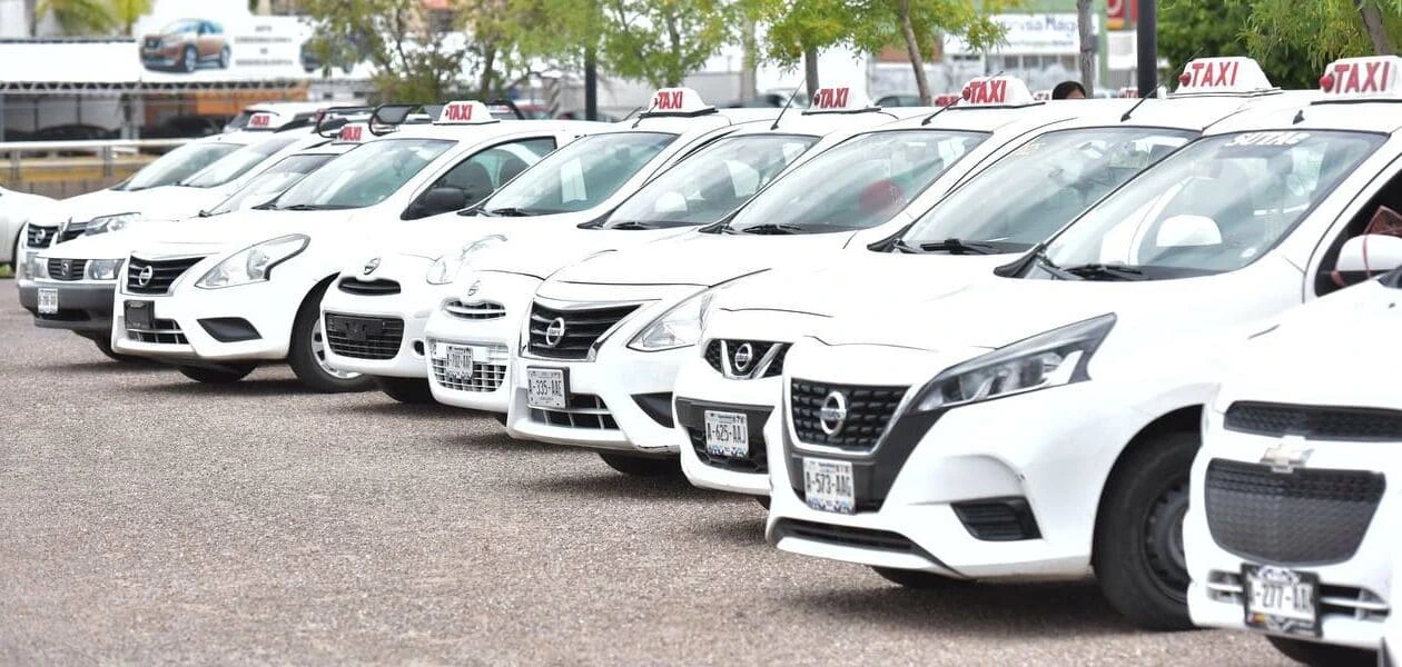 Taxis y plataformas en Aguascalientes se conectan al C5i con alerta silenciosa para garantizar trayectos más seguros y respuesta inmediata ante emergencias.