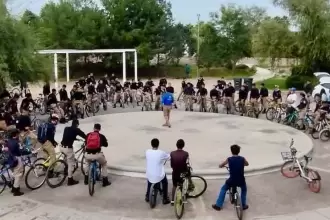 Explora El Caracol en el Parque El Cedazo: túneles, leyendas de bandidos y gigantes prehistóricos te esperan en una aventura única en Aguascalientes.
