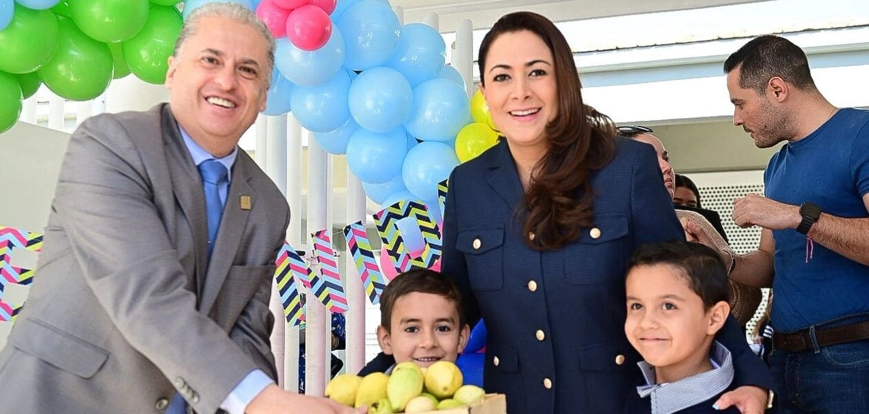 Después de 15 años, Calvillo cuenta con nuevas escuelas gracias a Tere Jiménez, quien entregó dos primarias de nueva creación y anunció más obras educativas.