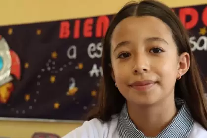 Aguascalientes alcanza 92 % de cobertura de inglés en primarias y 100 % en secundarias, consolidando la estrategia “El Gigante Bilingüe” impulsada por Tere Jiménez.