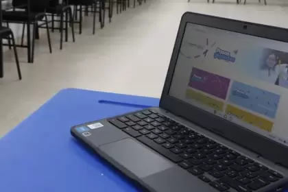 Aguascalientes fortalece la educación con computadoras, plataformas digitales y recursos interactivos para docentes y estudiantes.