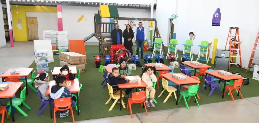 Aurora Jiménez Esquivel entrega equipamiento al CAI San Marcos para fortalecer la atención integral de niñas y niños y apoyar a familias trabajadoras de Aguascalientes.