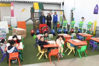Aurora Jiménez Esquivel entrega equipamiento al CAI San Marcos para fortalecer la atención integral de niñas y niños y apoyar a familias trabajadoras de Aguascalientes.