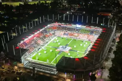 Tere Jiménez inaugura el Torneo de la Amistad 2025 en Aguascalientes, con miles de jóvenes y un ambiente lleno de energía, color y espíritu deportivo.