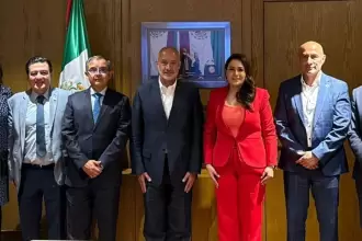 Tere Jiménez y el titular de la SICT revisan obras y mantenimiento en la carretera federal 45 para modernizar la infraestructura vial de Aguascalientes.