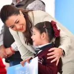 Tere Jiménez concluye la entrega de más de 11 mil becas en Aguascalientes, apoyando a estudiantes de todos los niveles en los once municipios.