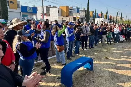 Más de 300 voluntarias y voluntarios participaron en la megalimpieza del Arroyo El Cedazo, rehabilitando 20 mil m² y fortaleciendo la recuperación ambiental.