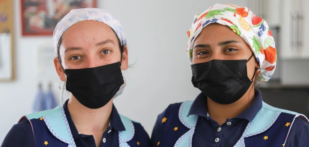 Aguascalientes impulsa oportunidades para mujeres con la Tarjeta Rosa, estancias infantiles y programas que fortalecen su autonomía y crecimiento.