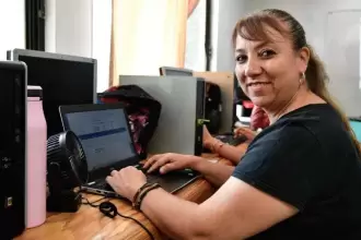 DIF Estatal ofrece talleres gratuitos con guardería y apoyo psicológico en el CAIM para impulsar la autonomía y formación de madres de familia en Aguascalientes.