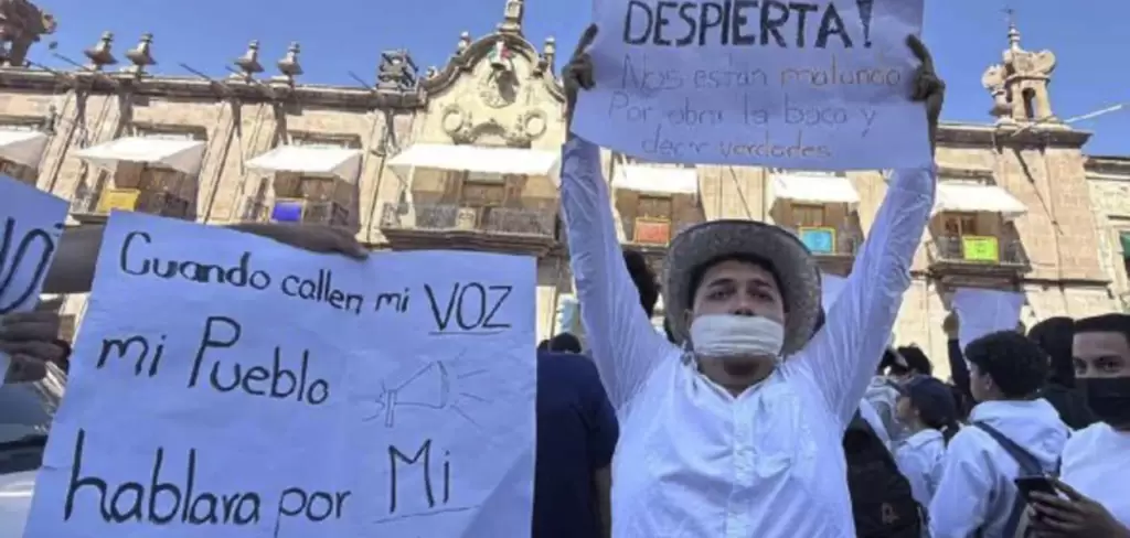 Protestas tras el asesinato del alcalde Carlos Manzo