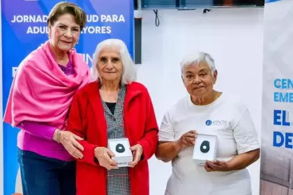 Aguascalientes refuerza la seguridad con Botones de Vida que brindan atención inmediata a adultos mayores, mujeres y niñas y niños con autismo mediante geolocalización 24/7.