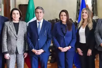 Aguascalientes y la Unión Europea refuerzan cooperación en economía, educación e innovación tras reunión entre Tere Jiménez y el embajador Francisco André.