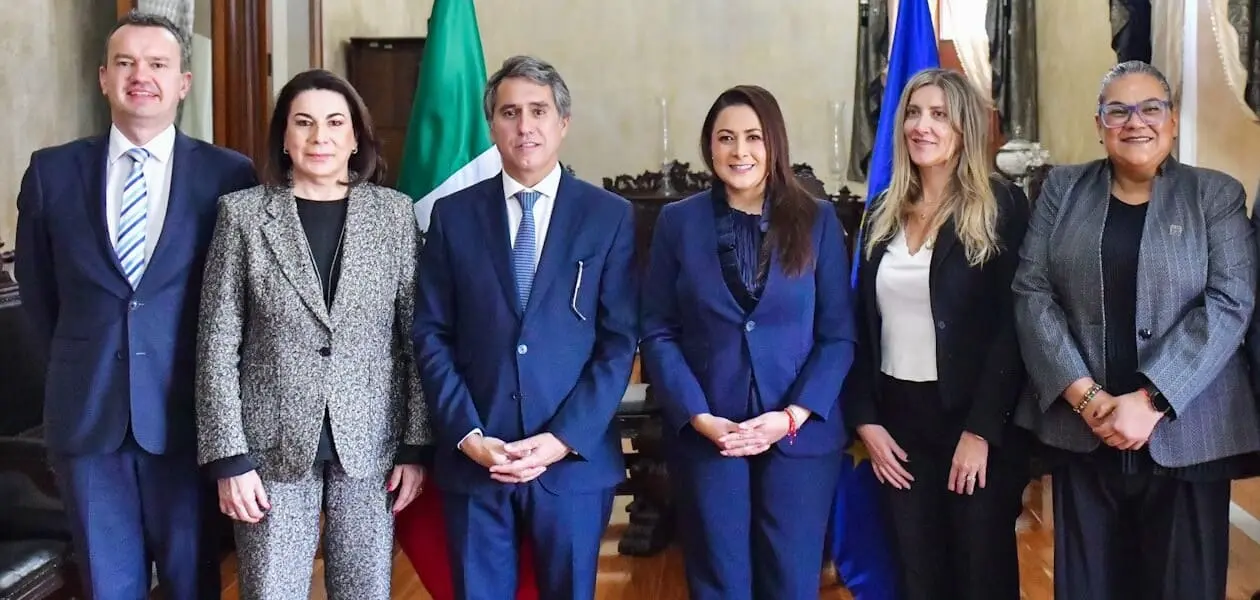 Aguascalientes y la Unión Europea refuerzan cooperación en economía, educación e innovación tras reunión entre Tere Jiménez y el embajador Francisco André.