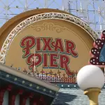 Disney invierte mil millones de dólares en OpenAI para integrar inteligencia artificial en sus personajes y contenidos