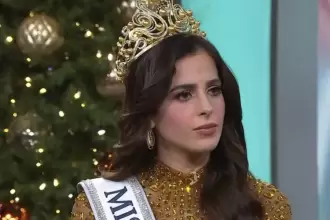 Fátima Bosch abandona entrevista en Telemundo después de preguntas sobre polémicas