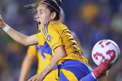 La hidracalida Lizbeth Ovalle hace historia ganando premio Marta de la FIFA