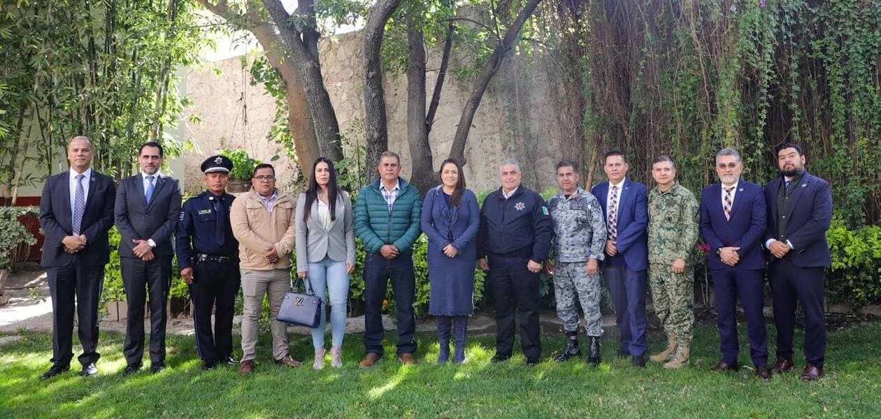 Mesa de Seguridad acuerda reforzar patrullajes navideños en Aguascalientes para proteger a residentes y visitantes ante mayor movimiento económico y afluencia.
