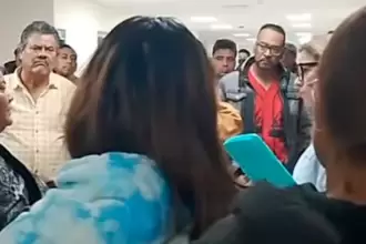 Pacientes renales sin hemodiálisis tras falla en nueva clínica del IMSS. Foto: JLMNoticias / Captura de Pantalla.