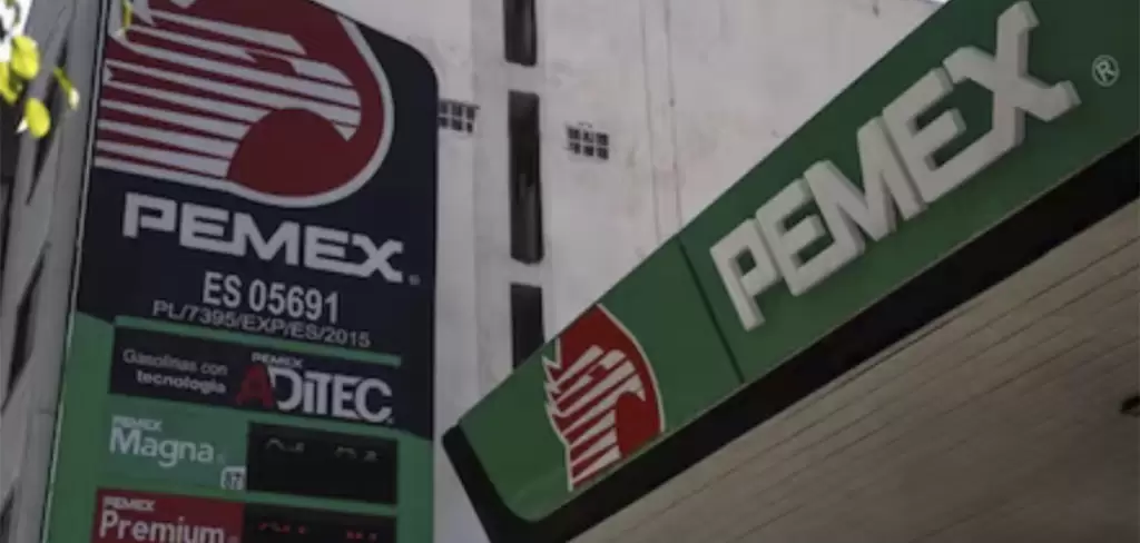 Envío de petróleo desde México a Cuba en dos buques con 80 mil barriles para enfrentar la crisis energética en la isla.