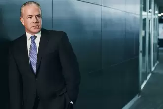 UIF congela cuentas del copropietario de Miss Universo investigado por crimen organizado