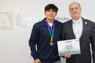 Ian Hideki Cuamatzi, estudiante de Aguascalientes, competirá en la final mundial de la Olimpiada Internacional Juvenil de Matemáticas 2025 en China.
