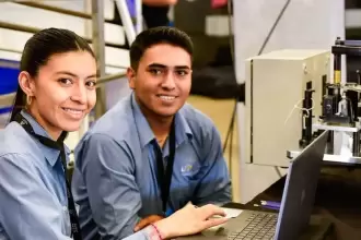 Aguascalientes consolida 29 proyectos de inversión por más de 15 mil millones de pesos y proyecta más de 7 mil empleos directos al cierre del año.