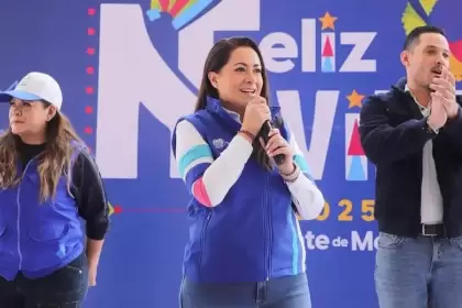 Tere Jiménez recorrió comunidades de Calvillo y Aguascalientes para entregar apoyos navideños y anunciar programas sociales para el próximo año.