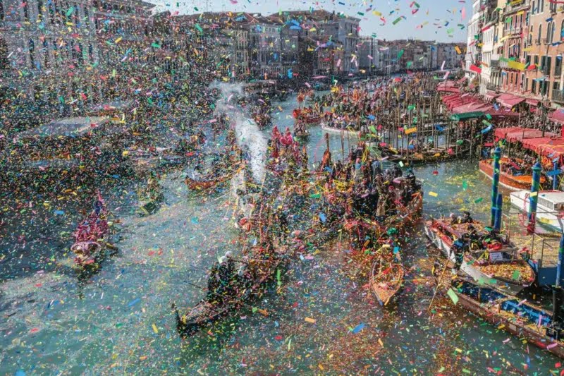 Fotografía que marcó al mundo: la imagen que resume un año de crisis y resistencia