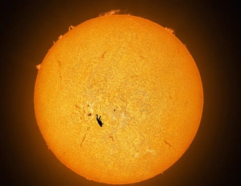 Fotografía que marcó al mundo: la imagen que resume un año de crisis y resistencia