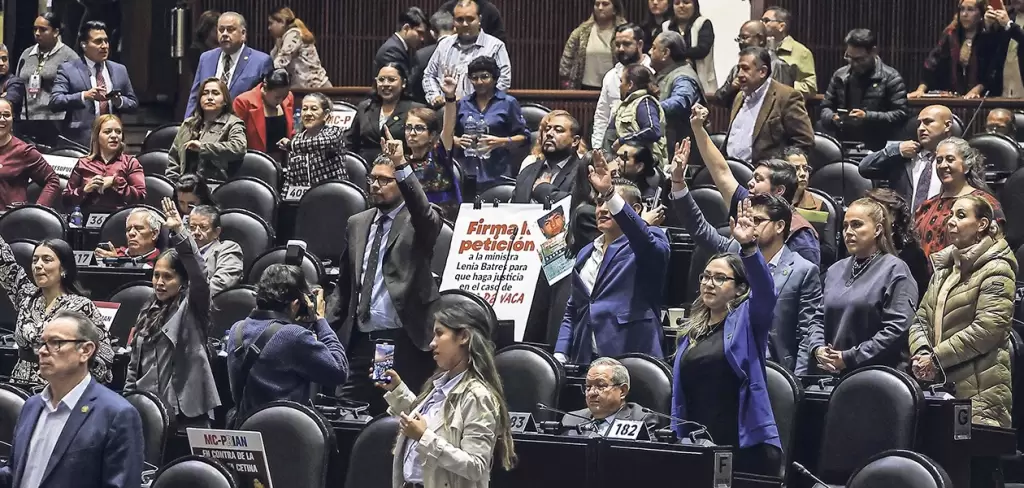 Diputados y senadores recibirán aguinaldo elevado y prestaciones de fin de año en México.