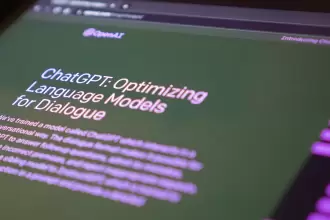 ChatGPT enfrenta demanda legal en Estados Unidos tras ser señalado por inducir delirios paranoicos ligados a un homicidio y suicidio