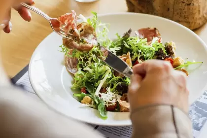 El mundo enfrenta una crisis alimentaria y ambiental, advierte el informe EAT-Lancet 2025 presentado en México.