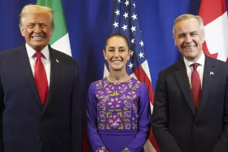 Claudia Sheinbaum, Donald Trump y Mark Carney se reúnen en Washington para dialogar sobre comercio y coordinación rumbo al Mundial 2026.