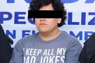 Operativo en Oaxaca contra red de pornografía infantil; Fiscalía aseguró computadoras y celulares usados para distribución de material ilegal.