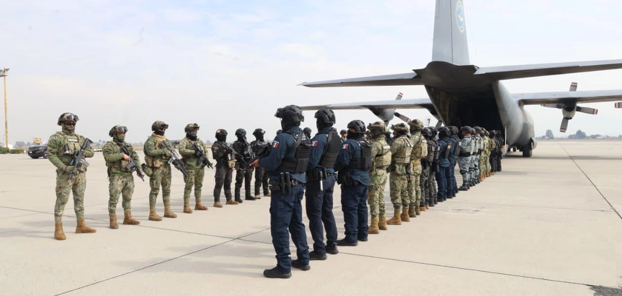 37 reos del crimen organizado son trasladados a Estados Unidos desde penales federales de México