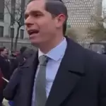 “Dejen de adorar demonios”, pidió el activista Pedro Rojas tras encarar a Nicolás Maduro en la corte.