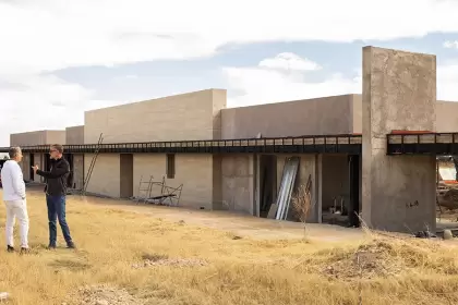 Central-Deportiva-Alberca-de-Zitara_portada