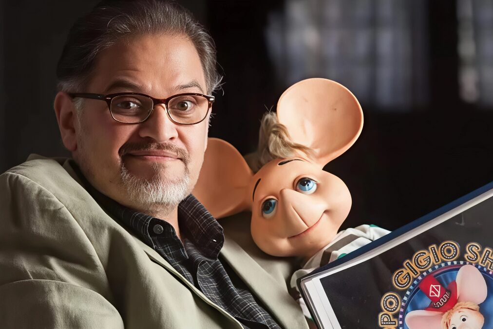 Gabriel Garzón fue la voz de Topo Gigio en México, personaje que marcó generaciones y se convirtió en un ícono de la televisión infantil.