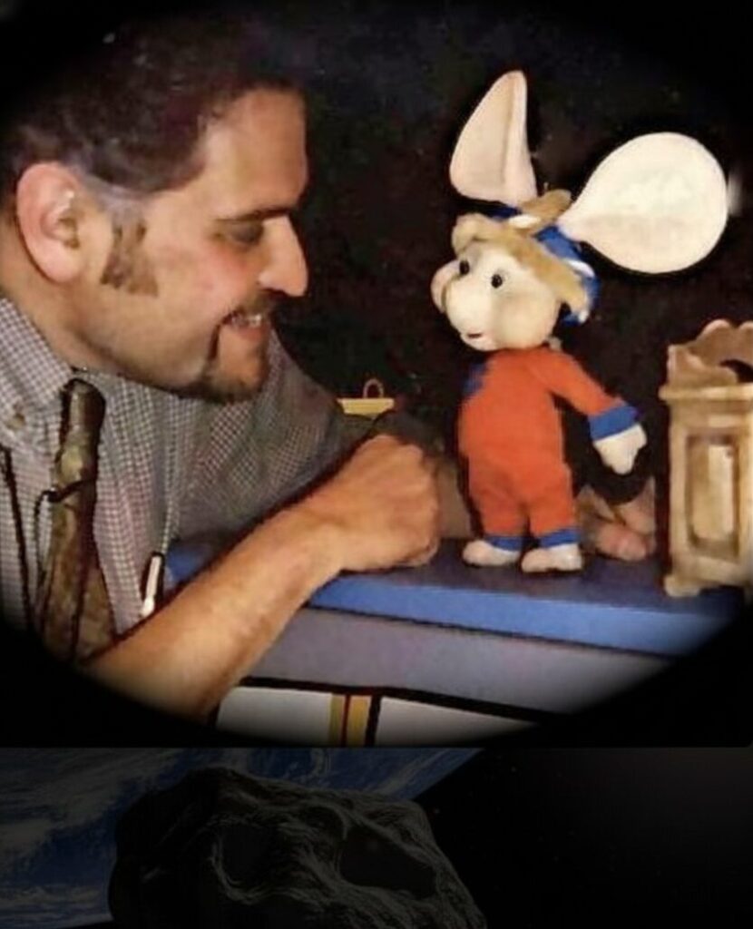 Gabriel Garzón, voz histórica de Topo Gigio en México, dejó una huella imborrable en la televisión infantil.