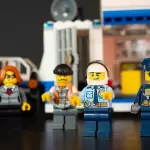 Sets de LEGO considerados los más caros y raros del mundo, exhibidos como piezas de colección