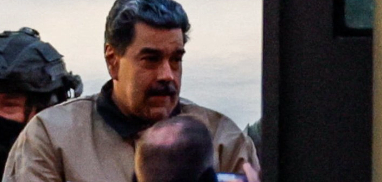 Nicolás Maduro desenmascarado por un activista venezolano