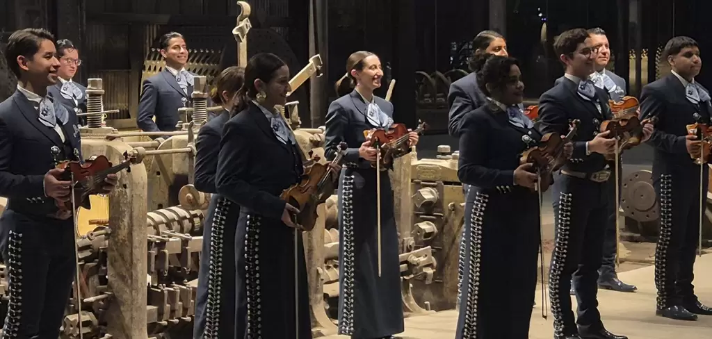 Mariachi "Mi nombre es México".