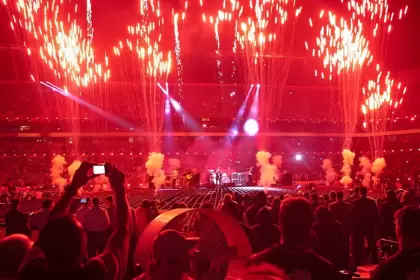 Green Day y Bad Bunny encabezarán el espectáculo musical del Super Bowl LX en el Levi’s Stadium