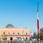 Tere Jiménez afirma que Aguascalientes seguirá siendo tierra de paz y oportunidades durante conmemoración del Día de la Bandera.
