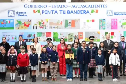 En el Día de la Bandera, Tere Jiménez reafirma que Aguascalientes es referente nacional de seguridad y continuará como tierra de paz.